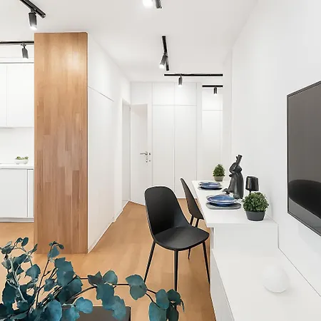 Apartment Self Check-in In Center *